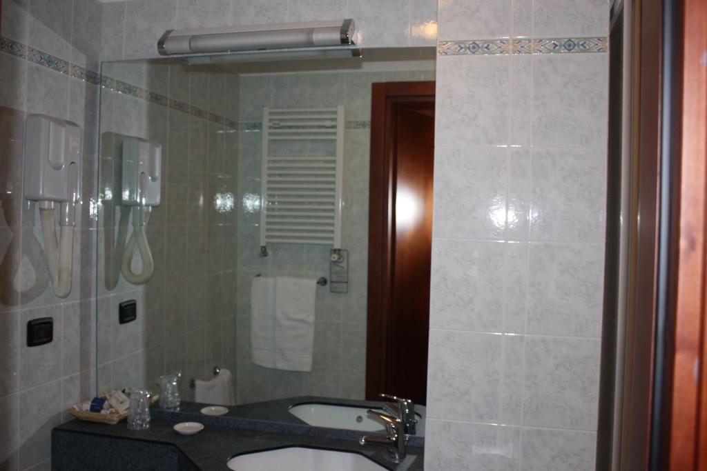 Hotel Tre Denti Cantalupa Habitación foto